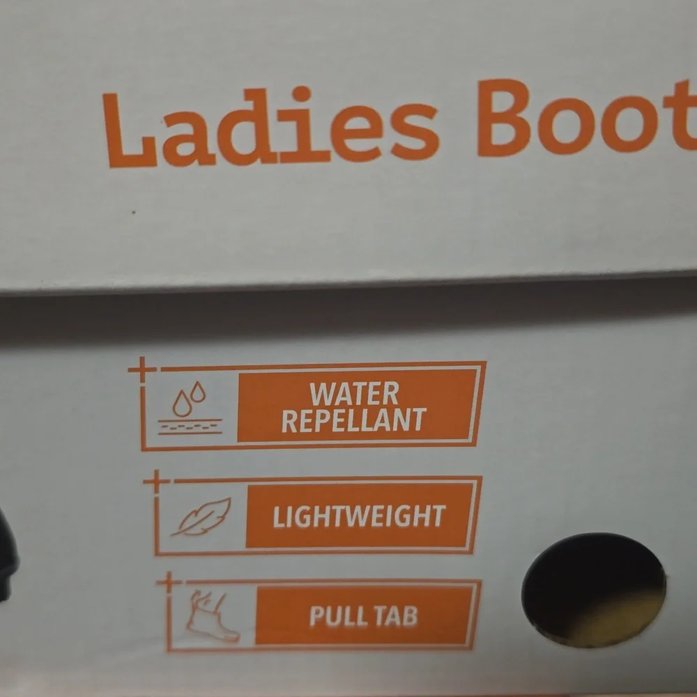 Sporto Ladies'Duck Boot Water Repellant, Black, New in Box